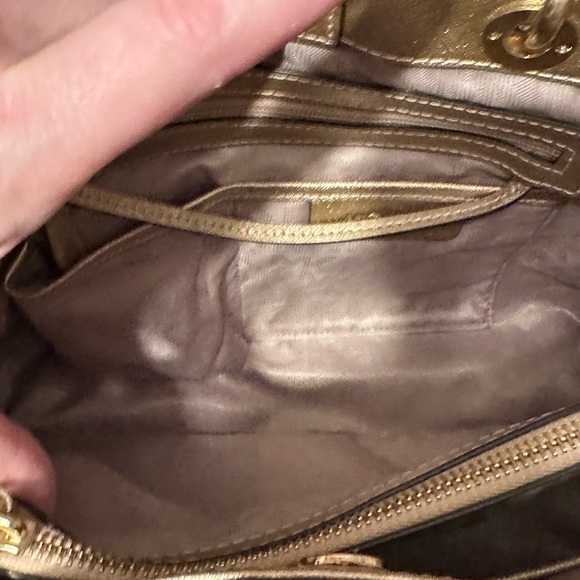 Michael Kors like new gold metallic Cynthia Staffiano leatherr satchel - Picture 7 of 7